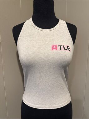 E The Ladies Edge Women’s Medium Cropped Racerback Tank Top Pink Accent Logo